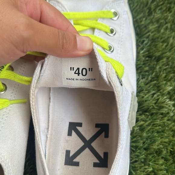 OFF-WHITE White Low Vulcanized Mens Designer Shoes US 7.5 or EU 40 - Picture 8 of 10